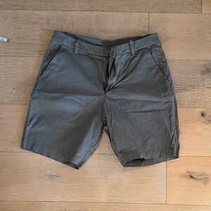 Men's green/gray Shorts